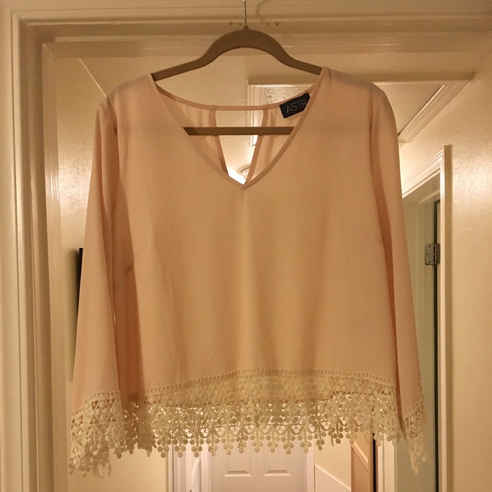 ASTR Pale Pink Long Sleeve